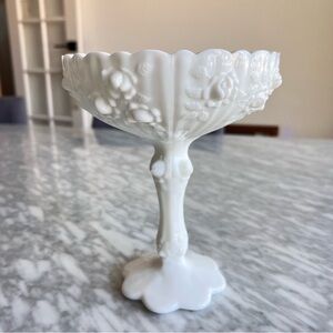 Vintage Fenton Cabbage Rose Pedestal Bowl 8”